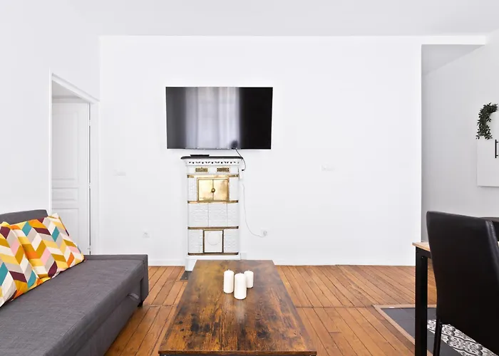2 Bedroom Ile Saint-louis With Free Netflix *